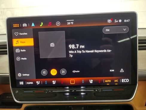 New 2025 Volkswagen ID. Buzz Pro S Plus image 32