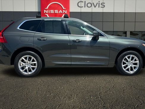 Used 2019 Volvo XC60 T5 Momentum w/ Advanced Package FWD image 9