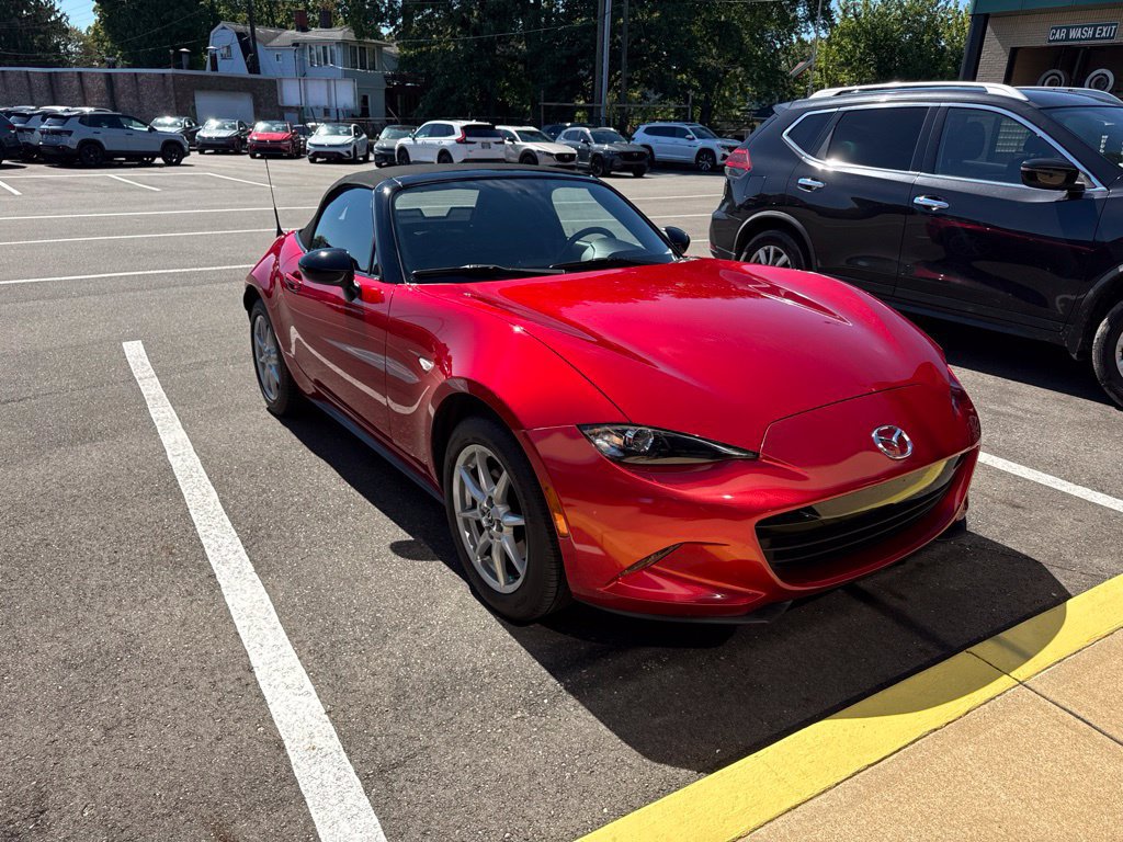 Used 2016 MAZDA MX-5 Miata Sport RWD image 3