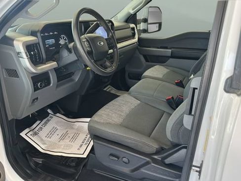 Used 2024 Ford F250 XLT AWD/4WD image 8