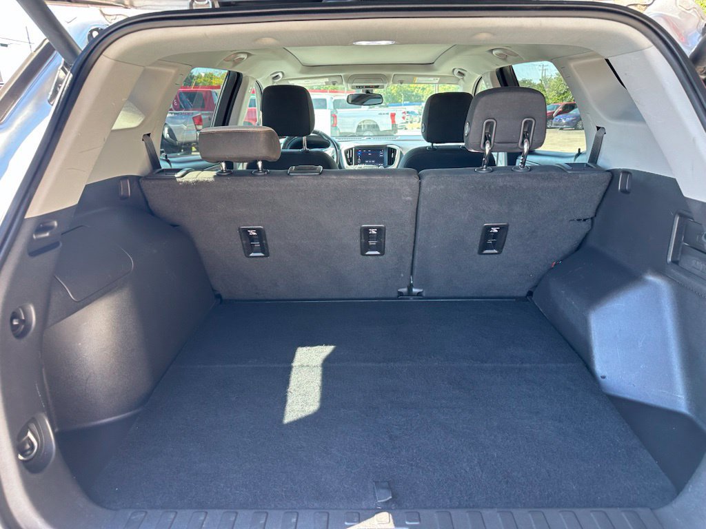 Used 2019 GMC Terrain SLE w/ Driver Convenience Package FWD image 7