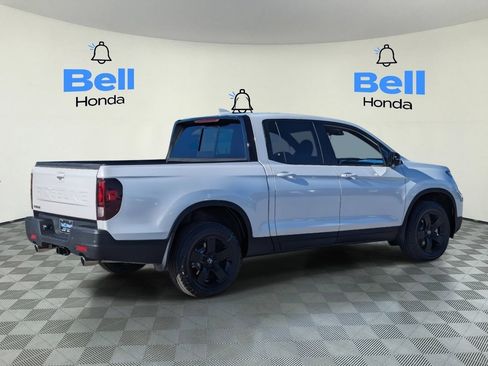 New 2026 Honda Ridgeline Black Edition image 3