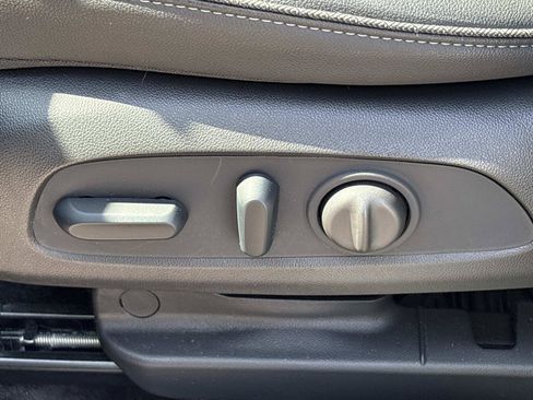 Used 2023 Buick Encore GX Select FWD image 17
