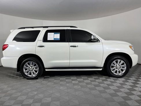 Used 2017 Toyota Sequoia Platinum RWD image 12
