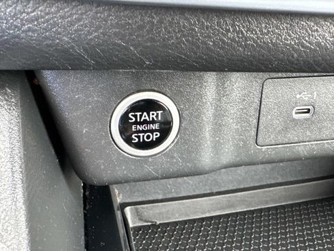 Used 2023 Nissan Rogue SV w/ SV Premium B Package FWD image 40