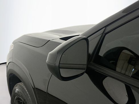 Used 2025 Chevrolet Trax ACTIV w/ Driver Confidence Package image 16