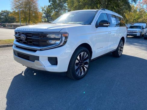 New 2025 Ford Expedition Platinum w/ Platinum Ultimate Package AWD/4WD image 3