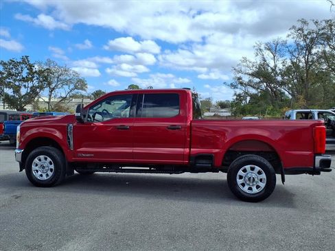 Used 2023 Ford F350 XLT image 4