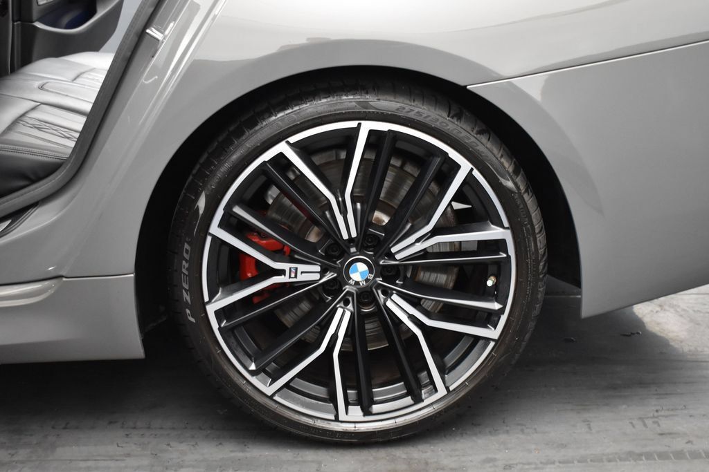 Used 2022 BMW M550i xDrive w/ Premium Package AWD/4WD image 5