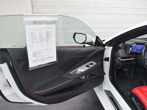 Used 2021 Chevrolet Corvette Stingray Coupe w/ Battery Protection Package image 9