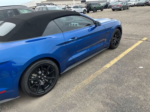 Used 2017 Ford Mustang GT Premium w/ Equipment Group 401A RWD image 14