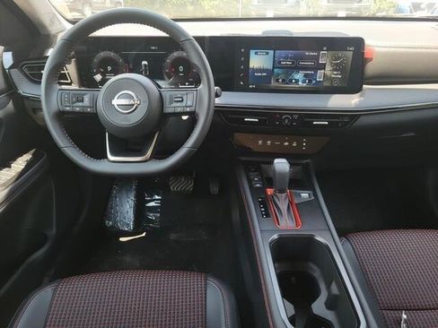 New 2025 Nissan Kicks SR w/ Illumination Package image 21