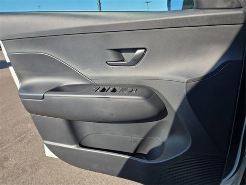 New 2026 Hyundai Kona SE image 21