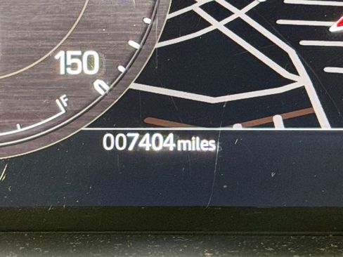 Certified 2025 Land Rover Defender 110 S image 20