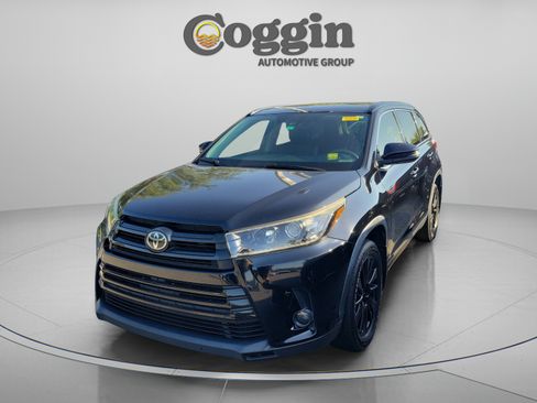 Used 2019 Toyota Highlander SE AWD/4WD image 8