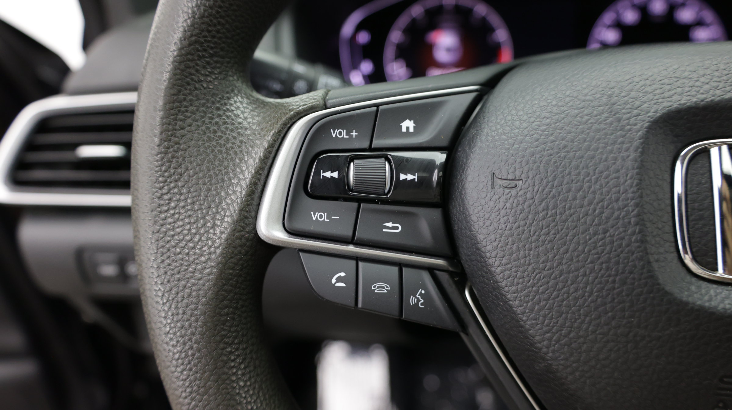 Used 2019 Honda Accord EX image 21