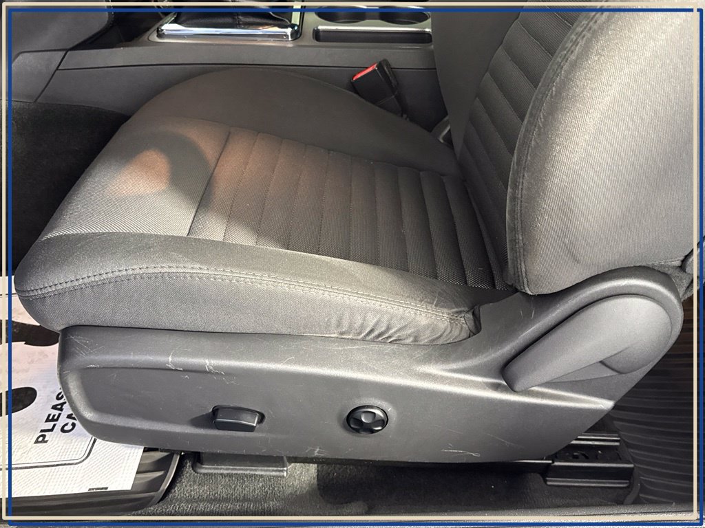 Used 2014 Dodge Challenger R/T w/ Sound Group II RWD image 33