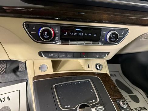 Used 2019 Audi Q5 2.0T Premium Plus w/ Premium Plus Package AWD/4WD image 21