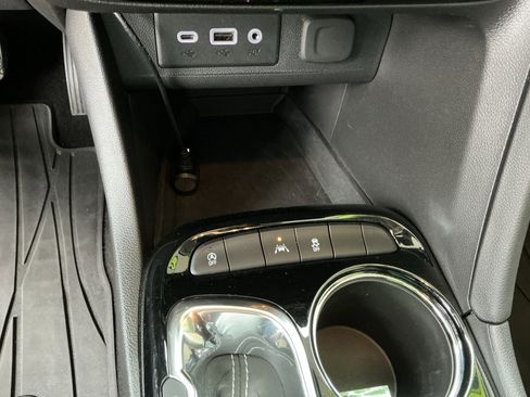 Used 2023 Buick Encore GX Essence w/ Experience Buick Package image 27