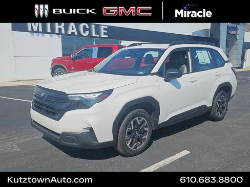 Used 2025 Subaru Forester image 1