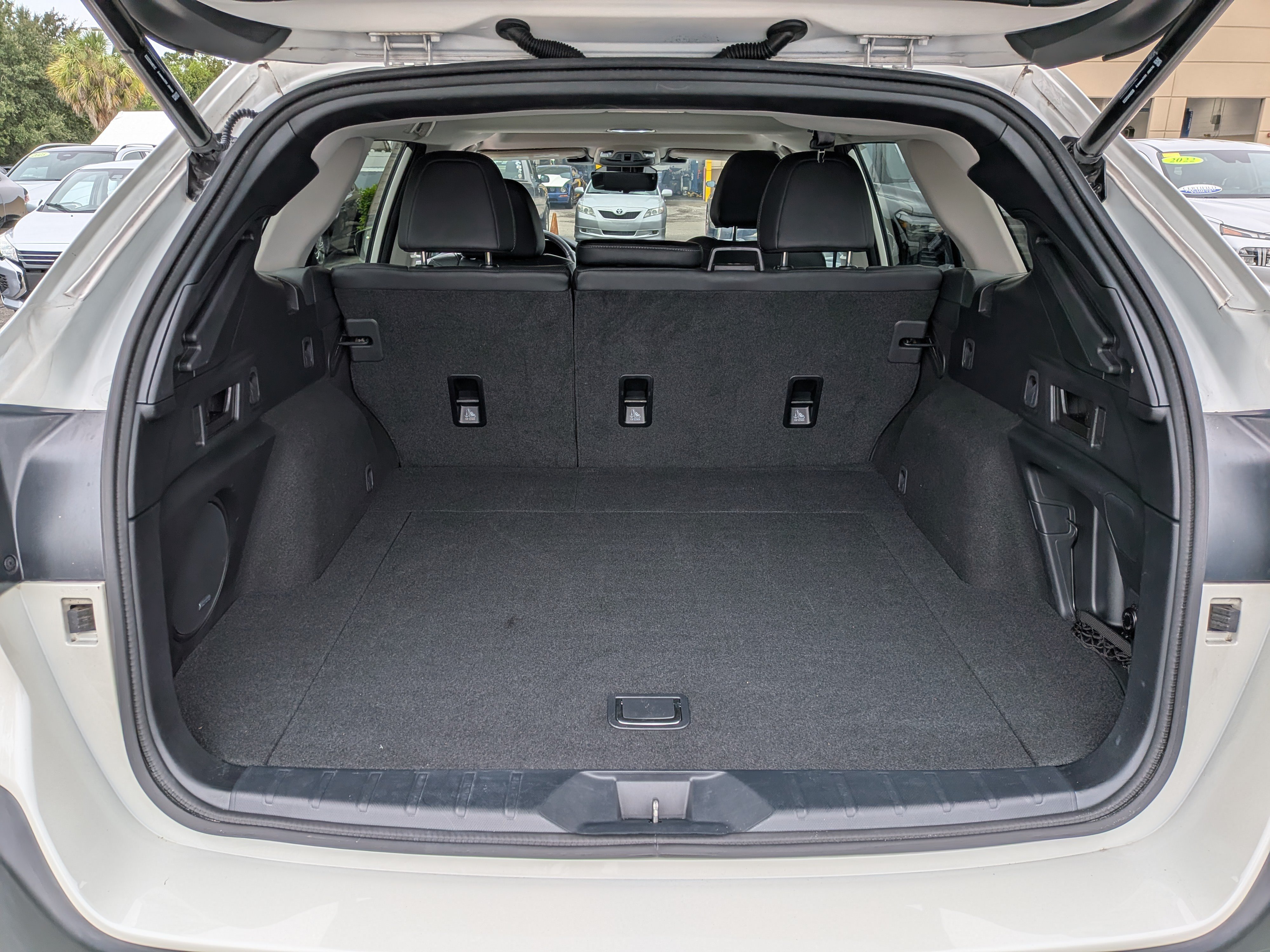 Certified 2023 Subaru Outback Touring XT AWD/4WD image 13
