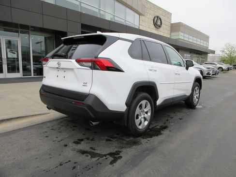 Used 2024 Toyota RAV4 LE image 10