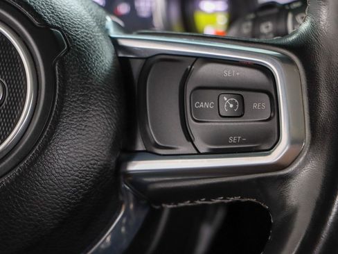 Used 2022 Jeep Wrangler Unlimited Sahara w/ Cold Weather Group AWD/4WD image 16