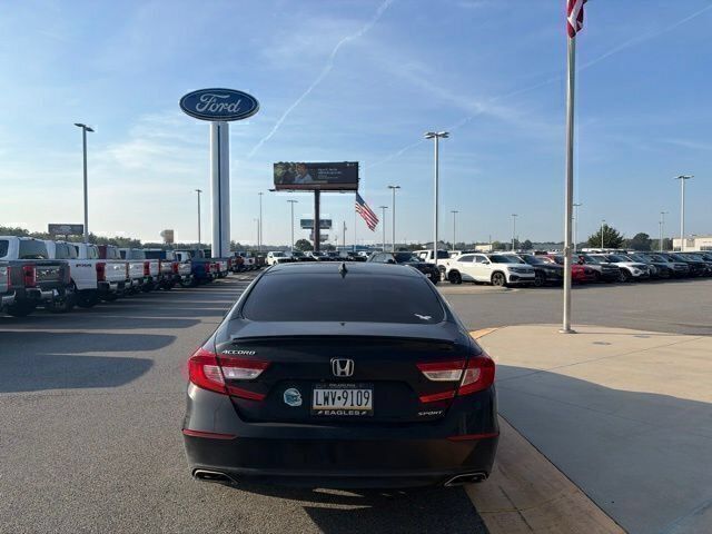Used 2019 Honda Accord Sport image 4
