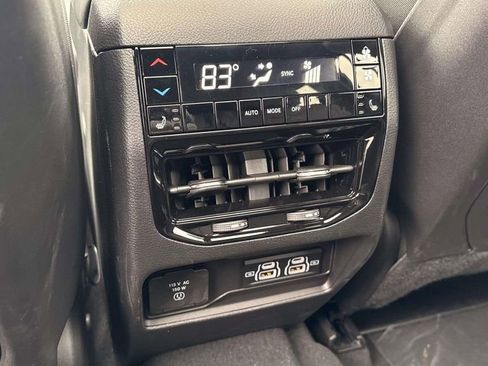New 2025 Jeep Grand Cherokee L Limited w/ Black Appearance Package AWD/4WD image 22