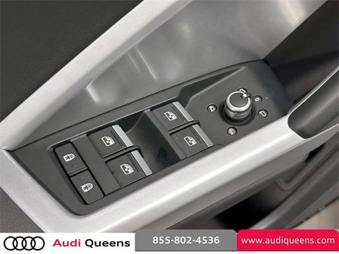 Certified 2025 Audi Q3 2.0T Premium Plus w/ Premium Plus Package image 17