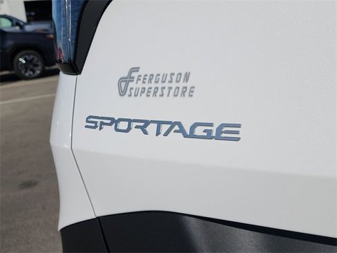 New 2026 Kia Sportage EX w/ EX Panorama Roof Package image 6