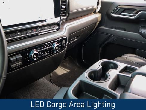 Certified 2025 GMC Sierra 1500 SLT image 31