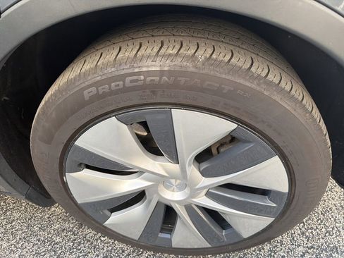 Used 2020 Tesla Model Y Long Range AWD/4WD image 9