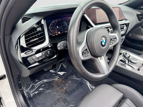 Used 2023 BMW Z4 sDrive30i w/ Premium Package image 10