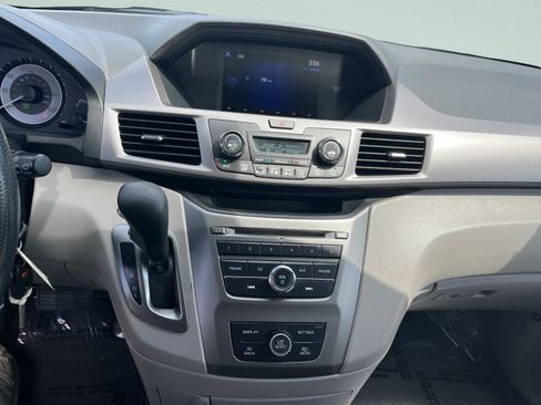 Used 2016 Honda Odyssey LX image 13