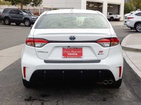 Certified 2025 Toyota Corolla SE w/ SE Premium Package image 6
