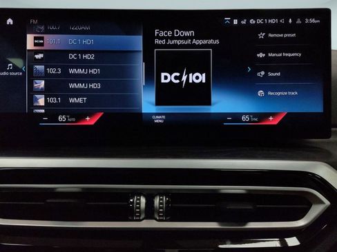 Used 2023 BMW 330i Sedan w/ Premium Package image 22