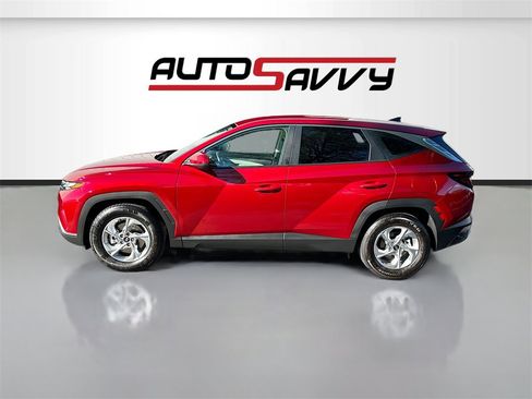 Used 2024 Hyundai Tucson SE image 4