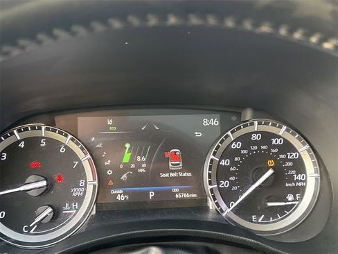 Used 2022 Toyota Highlander XLE image 28