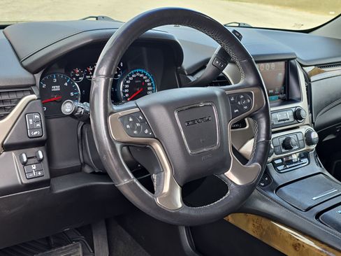 Used 2017 GMC Yukon Denali w/ Enhanced Security Package image 14