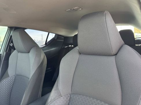 Used 2020 Toyota C-HR LE image 23