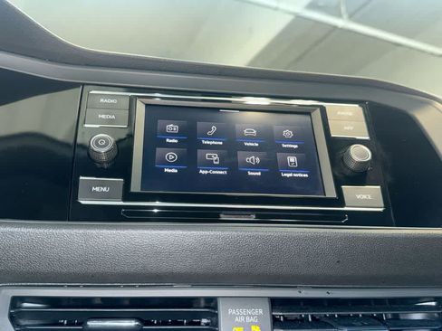 Certified 2023 Volkswagen Jetta S FWD image 18