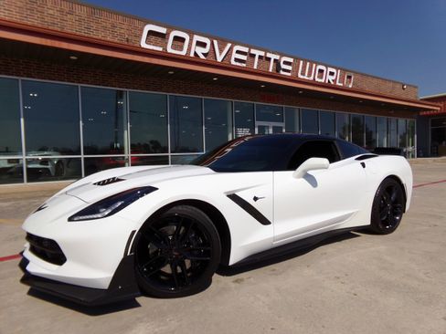 Used 2016 Chevrolet Corvette Stingray Coupe w/ 2LT Preferred Equipment Group RWD image 1