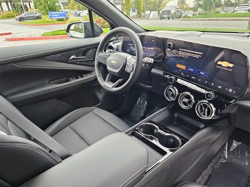 New 2026 Chevrolet Blazer EV LT image 10
