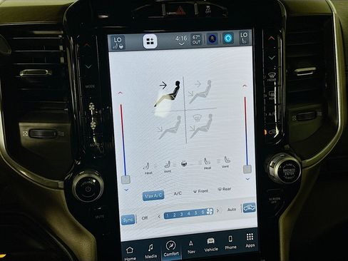 Used 2024 RAM 2500 Laramie image 24