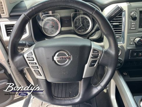 Used 2019 Nissan Titan PRO-4X w/ Pro-4x Convenience Package AWD/4WD image 7