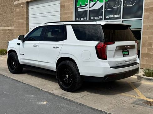 Used 2021 GMC Yukon AT4 w/ AT4 Premium Plus Package image 3