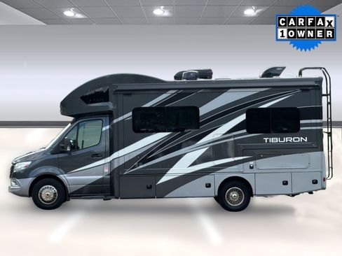 Used 2019 Mercedes-Benz Sprinter 3500 image 2