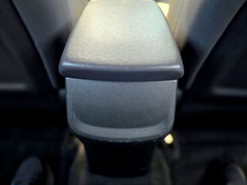 Used 2018 Hyundai Elantra SE FWD image 25