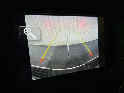 Used 2022 RAM 2500 Tradesman w/ Chrome Appearance Group image 15